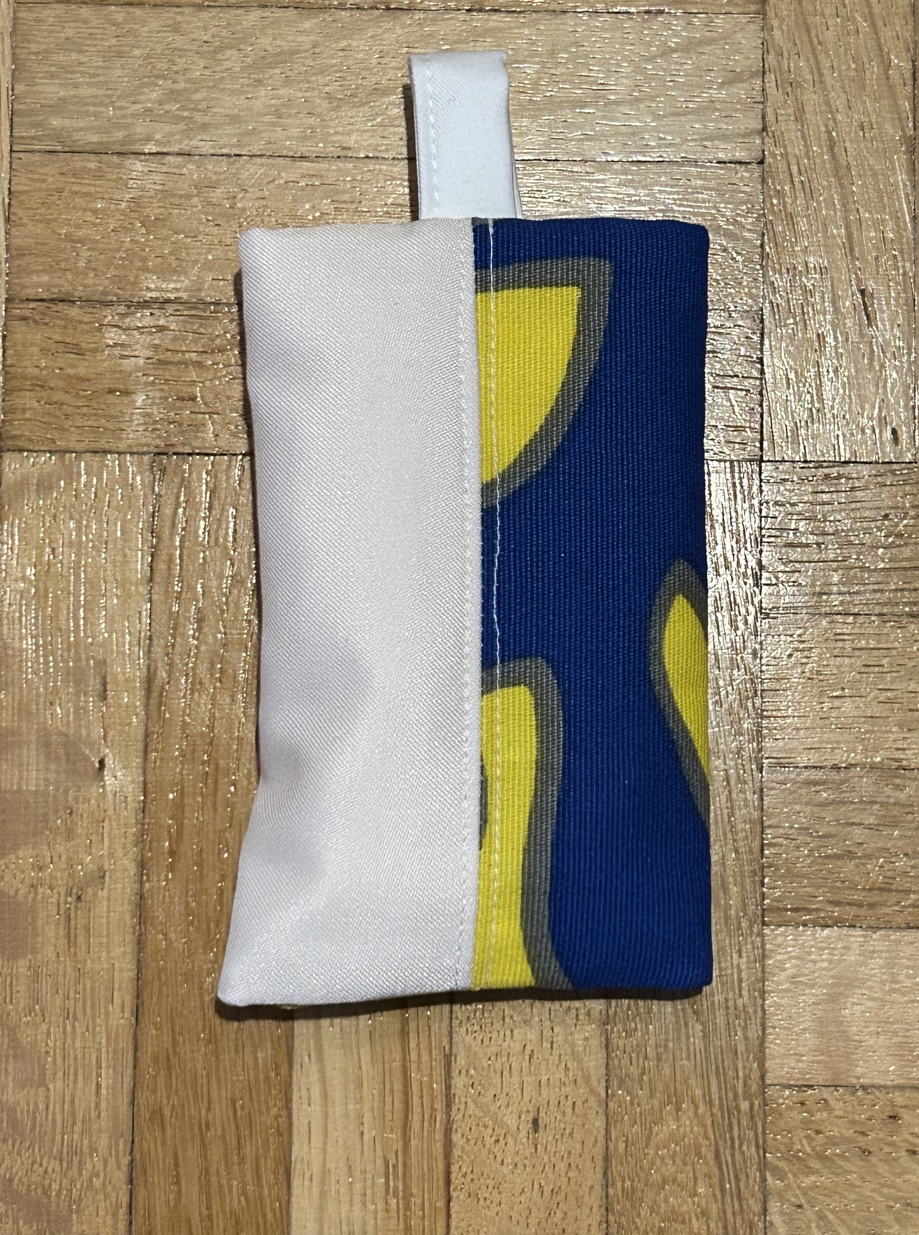 IMG_4986 Pochette à mouchoirs – Image 5